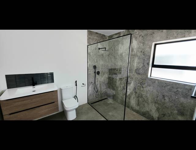 6 BEDROOM FREEHOLD FOR SALE IN DIE HEUWEL